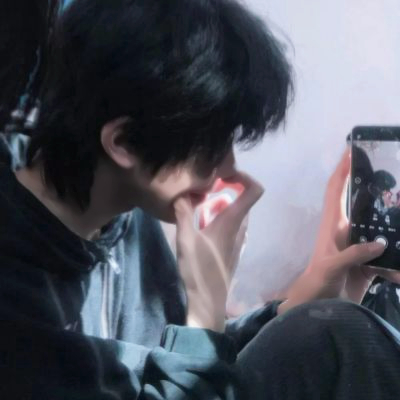 超酷男生头像侧脸杀