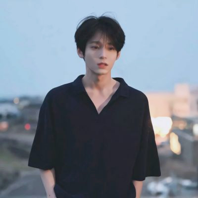 头像男2025最新款真人图片
