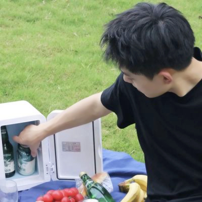 高级男头真人侧脸高清图片