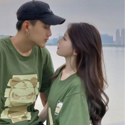甜蜜穿绿色衣服真人情侣头像图片