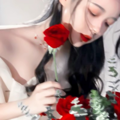 女生捧花唯美头像