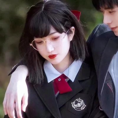 2025抖音最火的一人一半超甜情侣头像图片