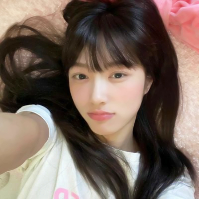 甜妹头像干净可爱治愈真人图片