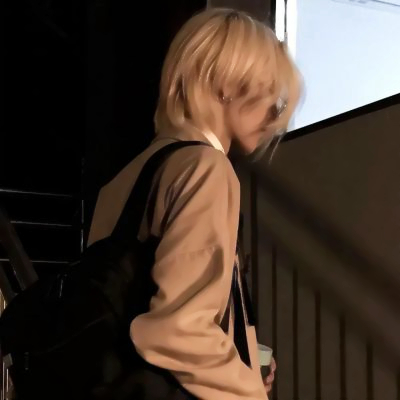超酷男生头像侧脸杀