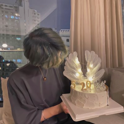 单人情侣微信头像一男一女