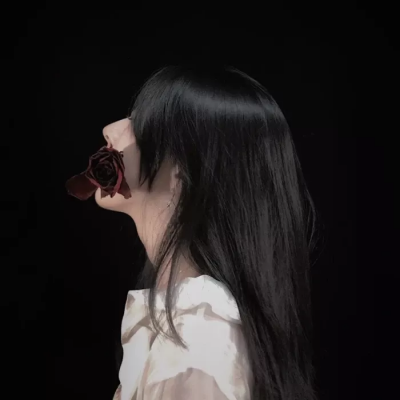 女生头像悲伤温柔伤感