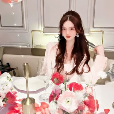 女生捧花唯美头像