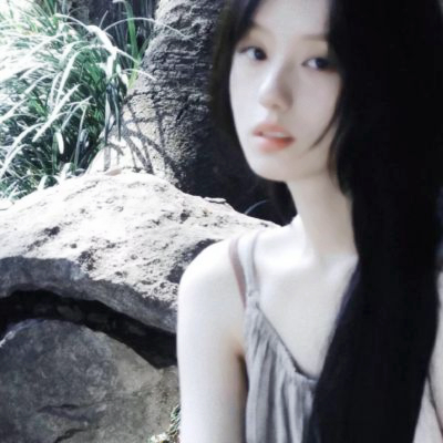 氛围感微信头像真人女生高清图片