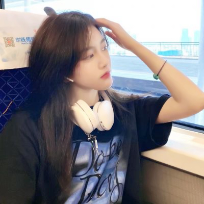 女生头像5张同一个人
