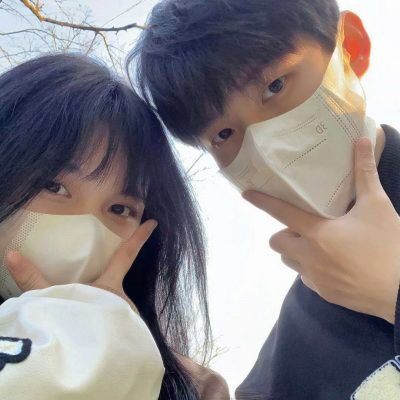 头像2025真人情侣图片简单一对两张