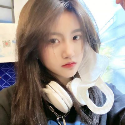 女生头像5张同一个人