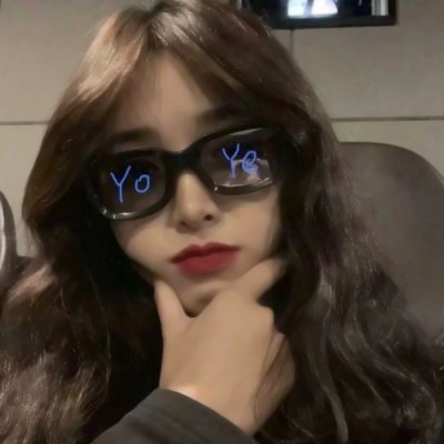 2025很个性的小众真人女头图片