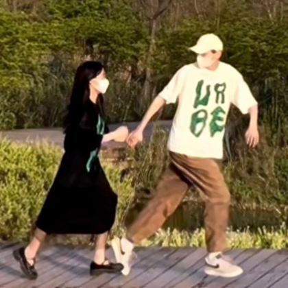 真人戴口罩情侣头像图片