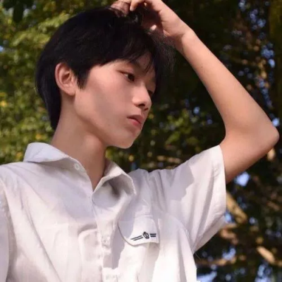 2025年最火微信头像男生真人高清图片