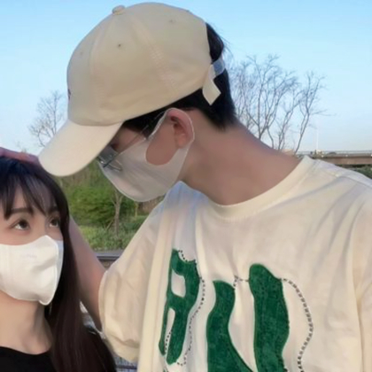 真人戴口罩情侣头像图片