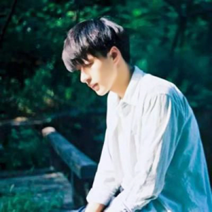 男生微信头像帅气冷酷五官清晰图片