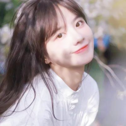 女生头像阳光清纯向上高清图片