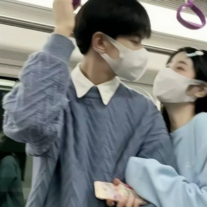 学院风情侣头像两张