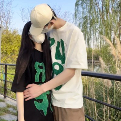 真人戴口罩情侣头像图片