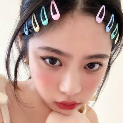 头像女生高级成熟精致大气高清图片