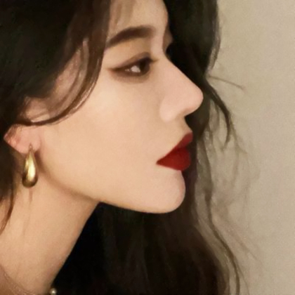 成熟高冷女生头像