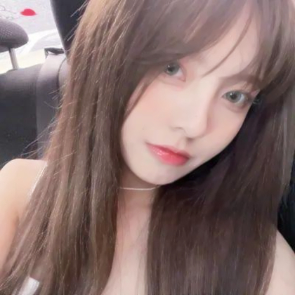 女生头像阳光清纯向上高清图片