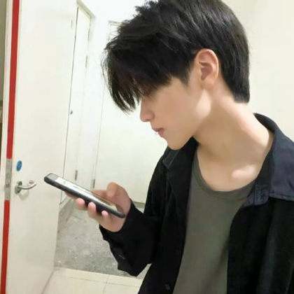 2025年最火微信头像男生真人高清图片
