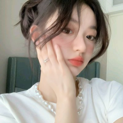 女人漂亮精致的头像