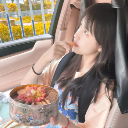 超级治愈的女头图片
