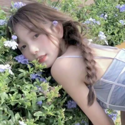 抖音纯欲美女头像