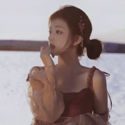 女生氛围感微信头像