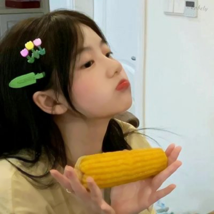 绿色头像真人女