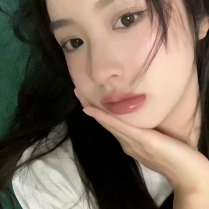 近脸女头ins