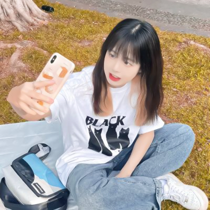 超级治愈的女头图片