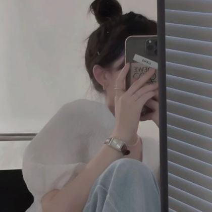 女生氛围感微信头像