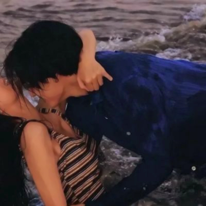 浪漫甜蜜复古一对两张双人情侣微信头像