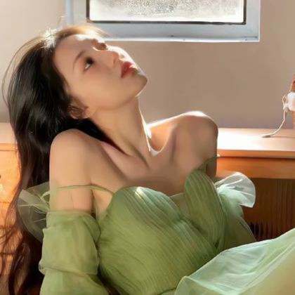 绿色头像真人女
