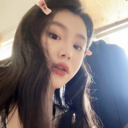 端庄大气女神微信头像图片