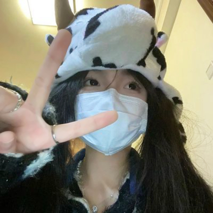 可爱搞怪女生头像真人