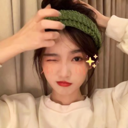 女生氛围感微信头像