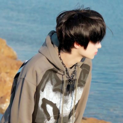 帅哥真人头像侧脸