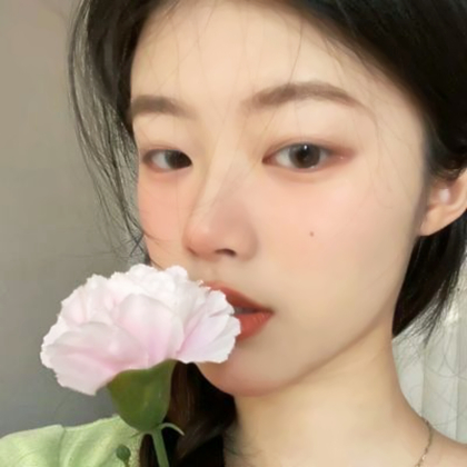 近脸女头ins
