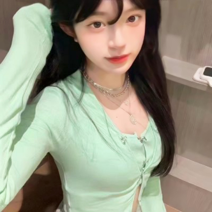 绿色头像真人女
