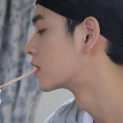 同一对情侣多张照片头像