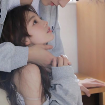 同一对情侣多张照片头像