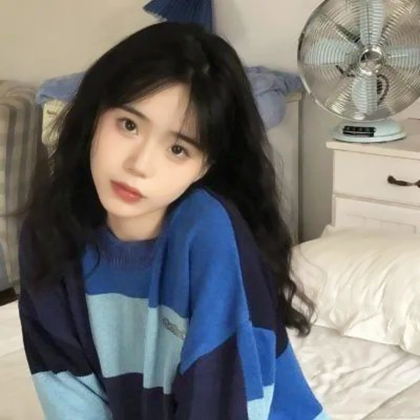 2025年女微信头像真人干净图片