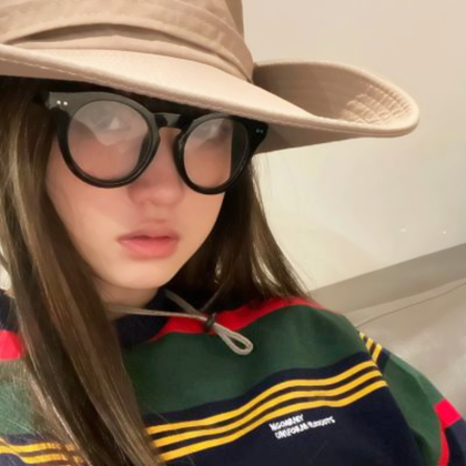 真人女头像怼脸