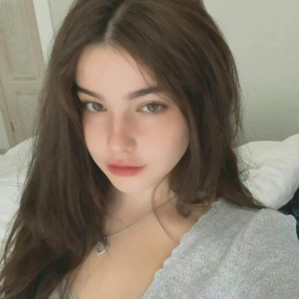 欧美女生同一个人的照片多张头像