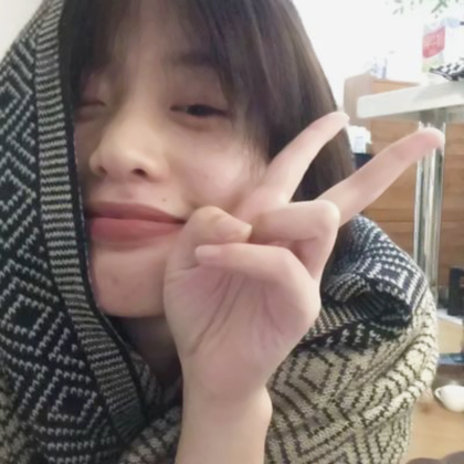 真人女头像怼脸