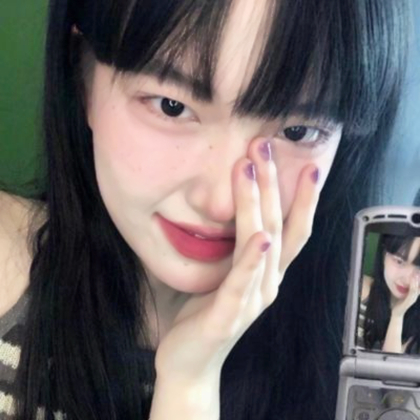 真人女头像怼脸